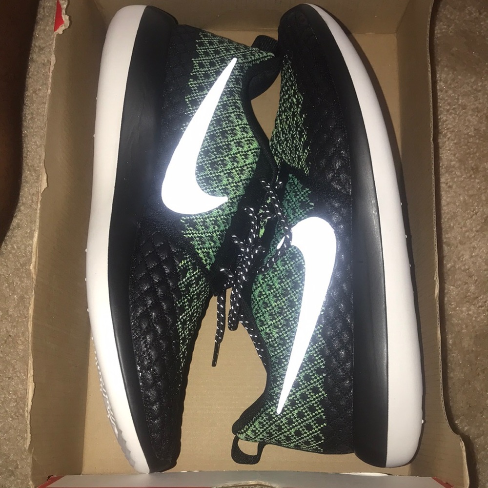 Brand new Nike Roshe run